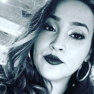 Meet your Posher, Monique